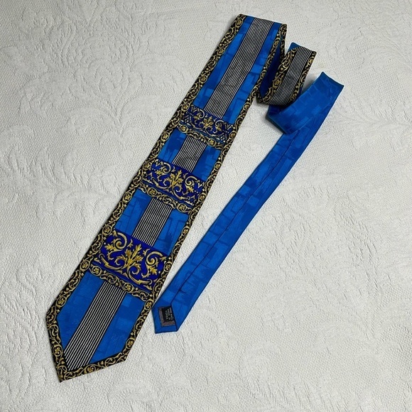 Vintage: Bruno Piattelli Blue Yellow Black Elaborate Pattern, Pure Silk Korea - Picture 1 of 6